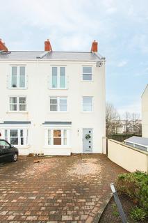 3 bedroom property for sale, Val Fleury, St Peter Port, Guernsey, GY1