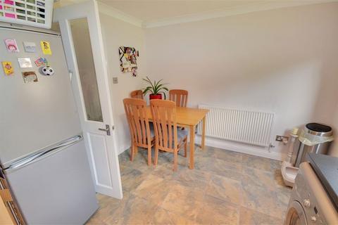 2 bedroom semi-detached house to rent, THE COURTYARD, PONTEFRACT