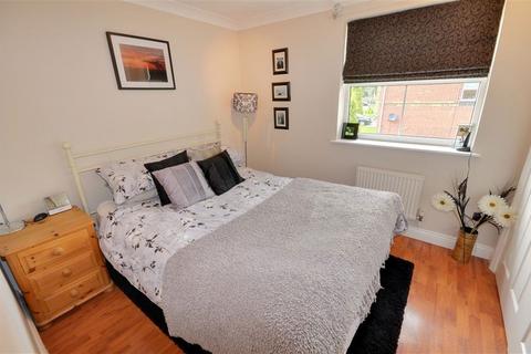 2 bedroom semi-detached house to rent, THE COURTYARD, PONTEFRACT