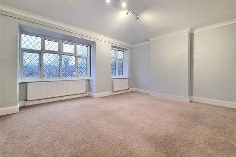 2 bedroom maisonette to rent, Cleave Avenue, Kent BR6