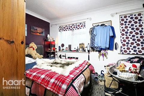 9 Mount Field, Queenborough, ME11 5DB