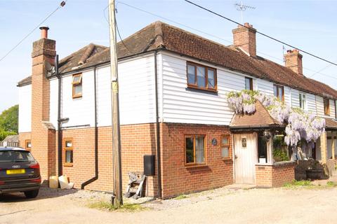 4 bedroom semi-detached house for sale, Peasmarsh Road, Beckley