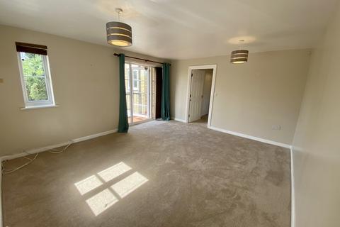 2 bedroom flat to rent, Ravenswood Avenue, Ipswich IP3