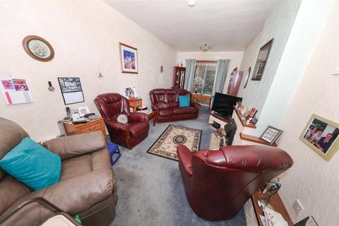 2 bedroom terraced house for sale, Tiel Path, Glenrothes