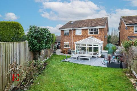 4 bedroom detached house for sale, Grizebeck Drive, Allesley Green.