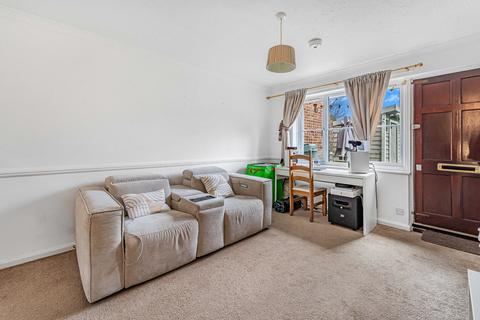 1 bedroom end of terrace house for sale, Windermere Close, EGHAM, TW20