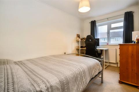 64 Barrymore Close, Langport, TA10 9TD