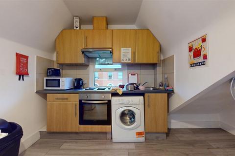 1 bedroom property to rent, High Road, Willesden Green NW10