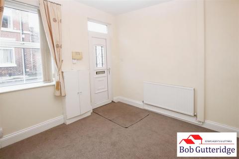 3 bedroom terraced house to rent, Brakespeare Street, Goldenhill, Stoke-On-Trent