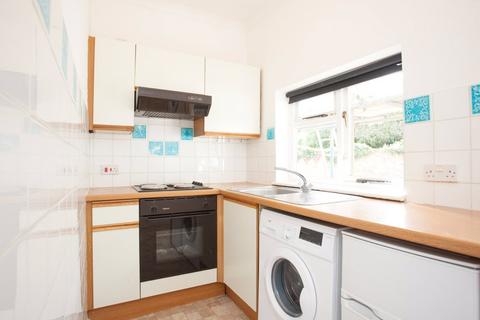 1 bedroom apartment to rent, Cookham Road, Maidenhead, Berkshire, SL6