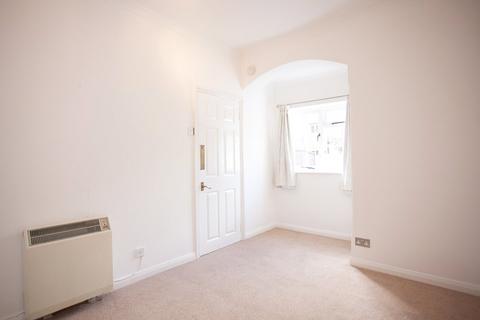 1 bedroom apartment to rent, Cookham Road, Maidenhead, Berkshire, SL6