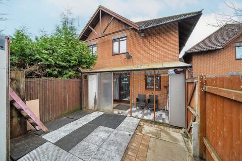 1 bedroom end of terrace house for sale, Aynscombe Close, Bedfordshire LU6