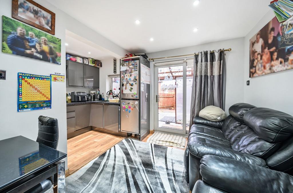 Lounge / Kitchen
