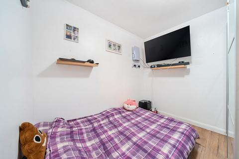 3 Aynscombe Close, Dunstable, LU6 1FA