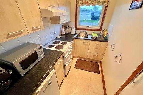 2 bedroom chalet for sale, Sundowner, Newport Road, Hemsby,