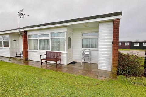 2 bedroom chalet for sale, Sundowner, Newport Road, Hemsby,