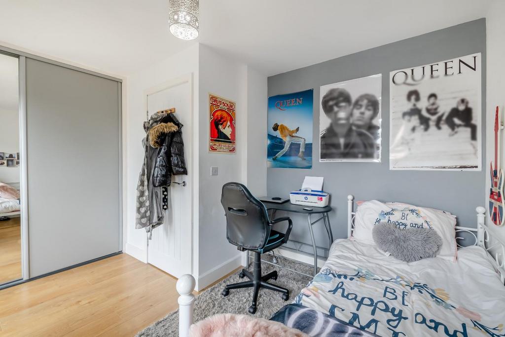 8630041-interior18.jpg