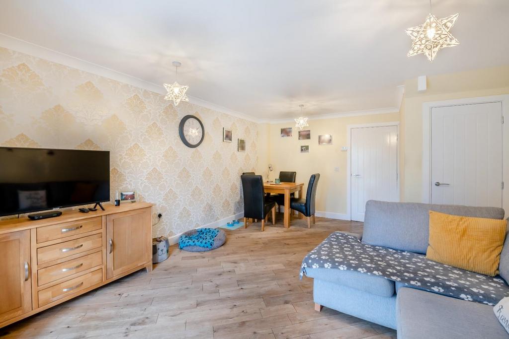 8630041-interior10.jpg