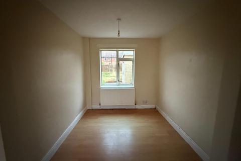 2 bedroom terraced house to rent, Shawcross Avenue, Middlesbrough