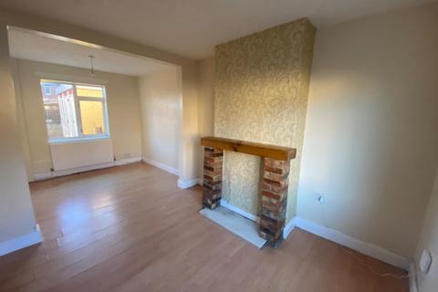 2 bedroom terraced house to rent, Shawcross Avenue, Middlesbrough