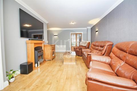 4 bedroom end of terrace house for sale, Queens Drive, Waltham Cross, Herts, EN8