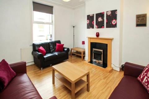 3 bedroom apartment to rent, Kilburn Park Rd, London, NW6