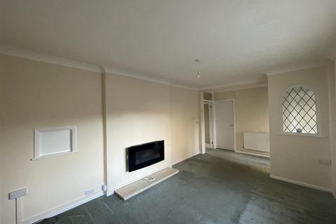 2 bedroom flat to rent, Heol Wallasey, Ammanford SA18