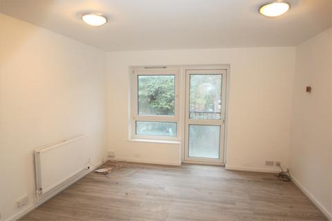 1 bedroom flat to rent, Braybourne Close, Uxbridge, Middlesex