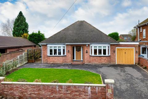 4 bedroom detached bungalow for sale, 70 Clive Road, Pattingham, Wolverhampton, WV6 7DJ