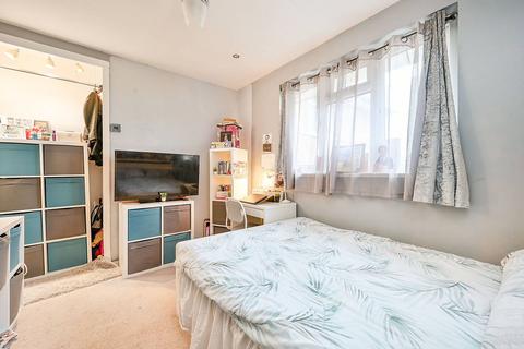 2 bedroom flat for sale, Richmond Way, Brook Green, London, W12