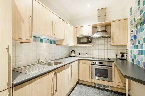 2 bedroom flat to rent, Ludgate Hill, London EC4M