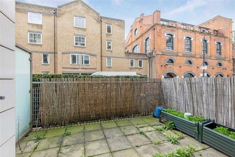 2 bedroom flat for sale, Times Square, London E1