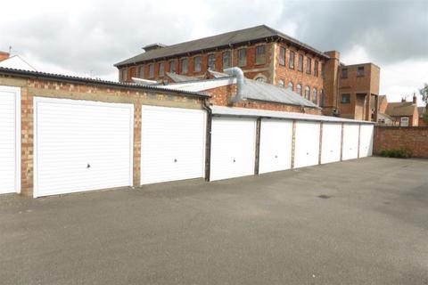 Garage to rent, Russell Street, Kettering NN16