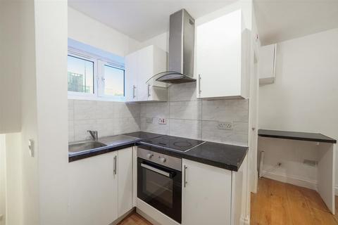 1 bedroom flat to rent, High Street, South Norwood