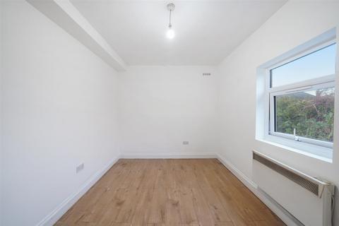 1 bedroom flat to rent, High Street, South Norwood