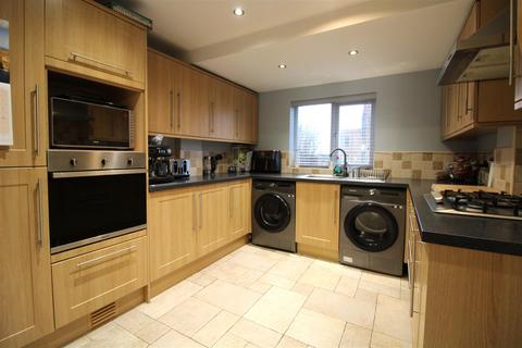 3 bedroom semi-detached house for sale, Milecastle Court, Newcastle Upon Tyne NE5