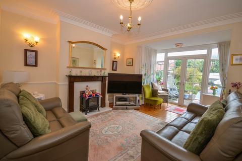 3 bedroom semi-detached house for sale, The Rise, Kenton