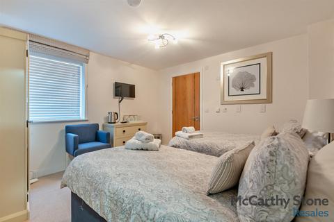 1 bedroom apartment for sale, Folland Court, Hamble Lane, Hamble, Southampton