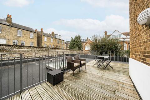 2 bedroom flat for sale, Gwendolen Avenue, London SW15