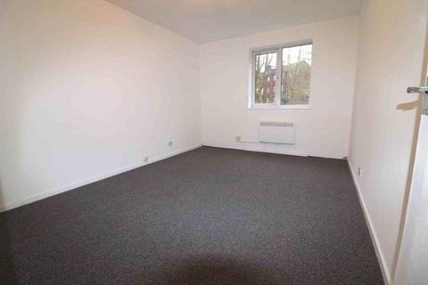 2 bedroom flat to rent, Ashurst Close, London