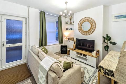 2 bedroom terraced house to rent, Silverdale Road, Tunbridge Wells