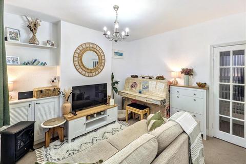 2 bedroom terraced house to rent, Silverdale Road, Tunbridge Wells