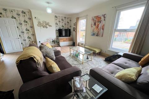 2 bedroom maisonette for sale, Station Road, Burnham-on-Crouch