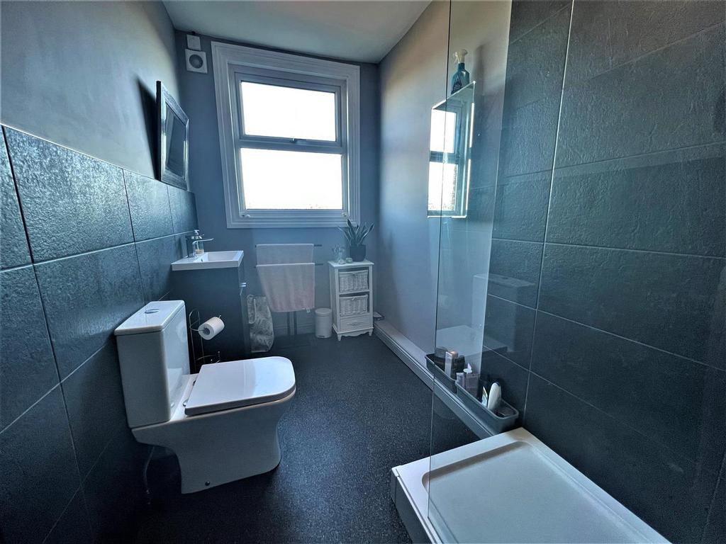 Shower2.jpg