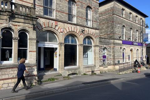 Retail property (high street) to rent, 2 High Street, Midsomer Norton, Radstock, BA3 2LE