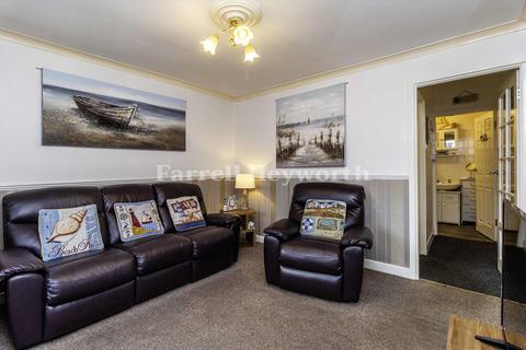 2 bedroom flat for sale, Coniston Court, Morecambe LA4