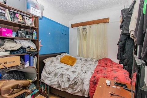 11 Ridding Lane, Greenford, UB6 0JX