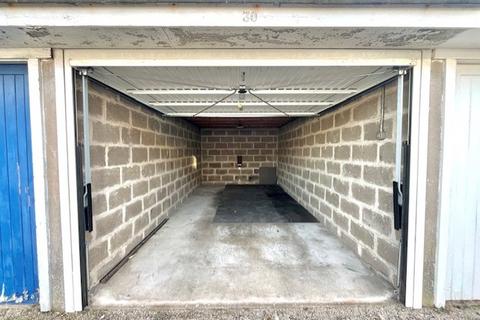 Garage to rent, Broomhill Road, Aberdeen AB10