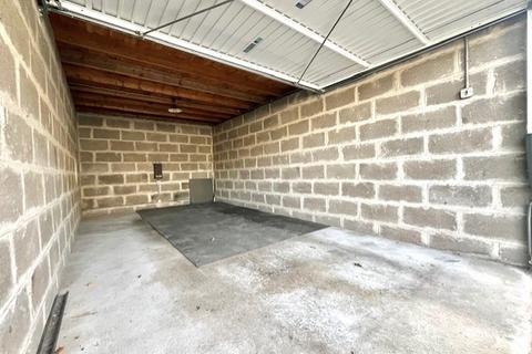 Garage to rent, Broomhill Road, Aberdeen AB10