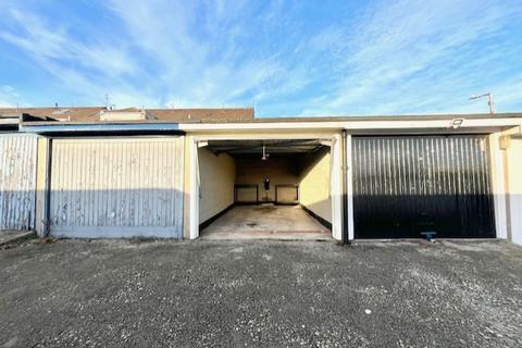 Garage to rent, Broomhill Road, Aberdeen AB10